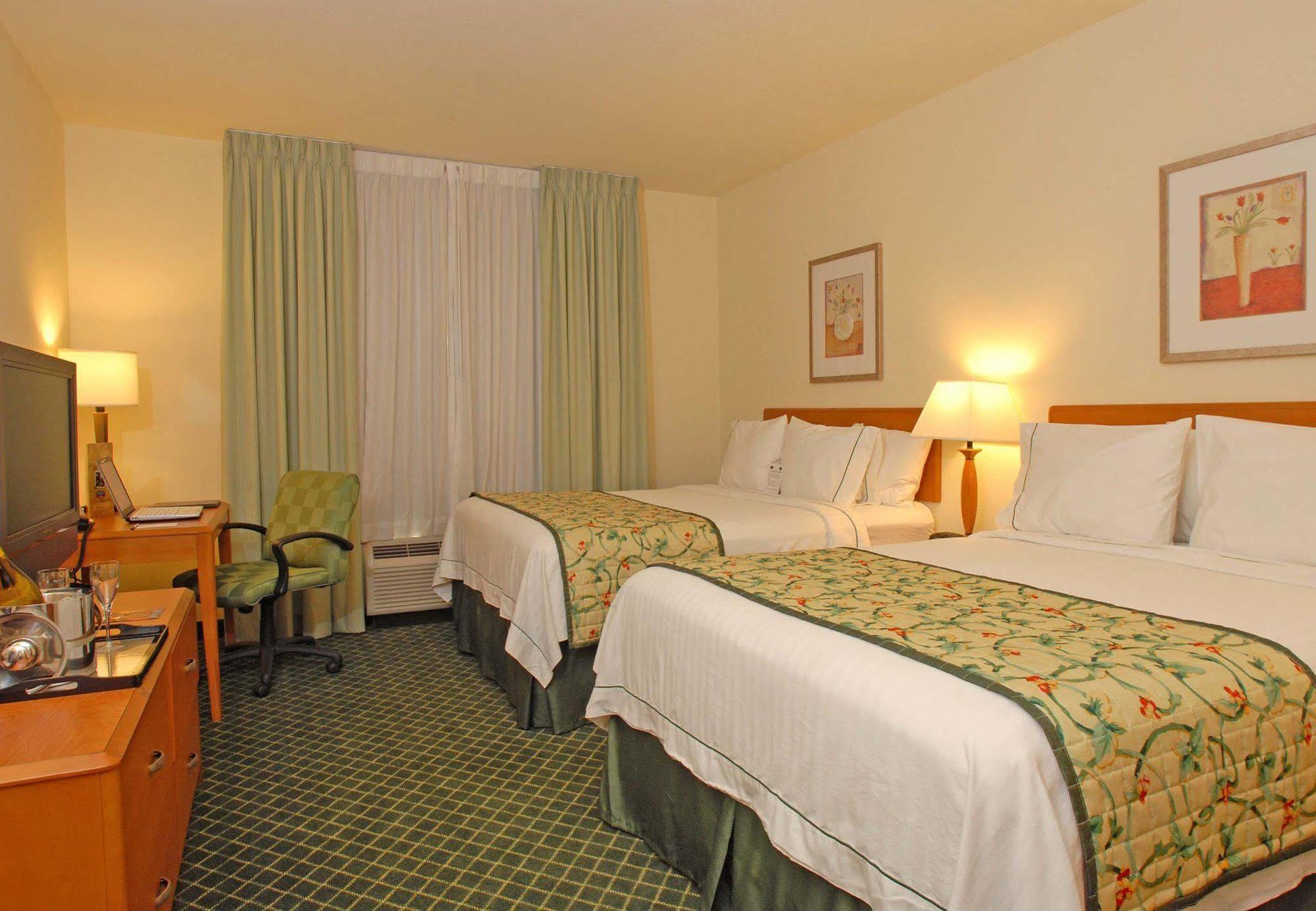 Fairfield Inn & Suites Temecula Room photo